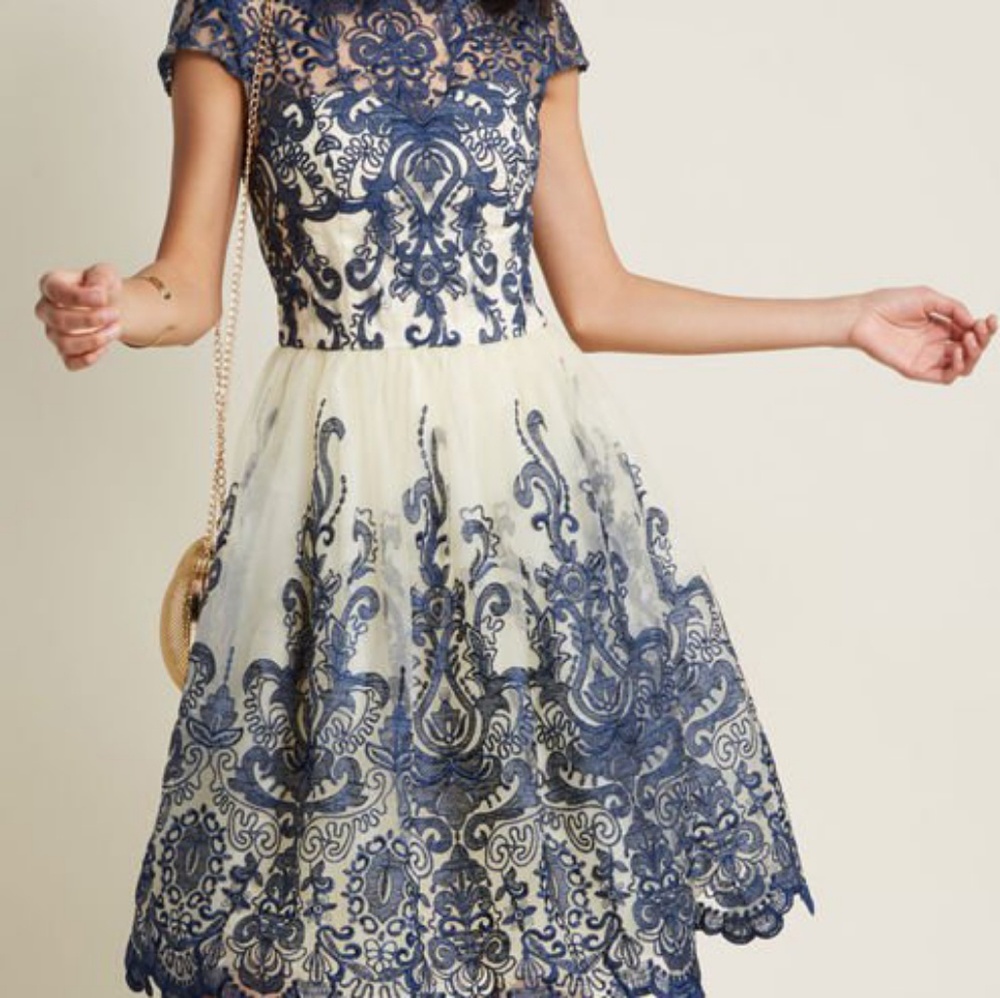 Chi chi london lace dress